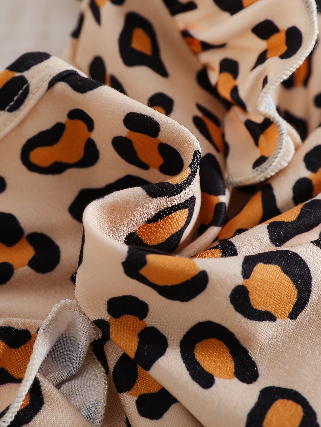 Baby Products, Newborn Baby Girl Clothing, Girl's Clothing, Baby Girl Autumn And Winter Flying Sleeves, Leopard Print Bow, Round Neck+same Series Long Single Pants 3pcs Combination Set, Children's Halloween , Halloween , Perf