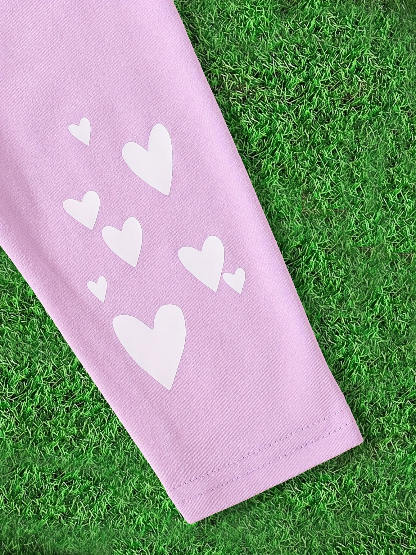 Random Set Of Ten Pieces For Baby Girls With Heart Printed Pattern And English Letter Printed Pattern. Randomly Cut T-shirts And Randomly Cut Trousers With Heart Printed Pattern And Outdoor Suit, for Outdoor