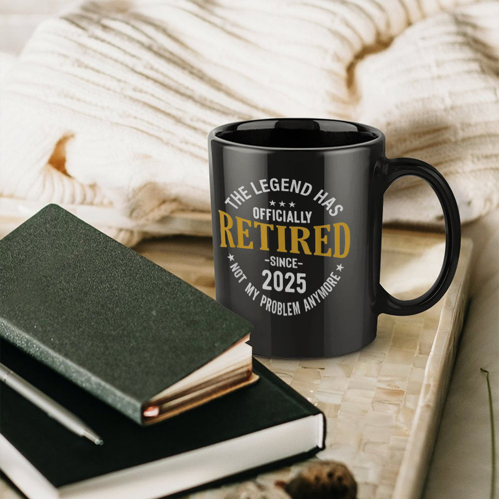 1pc Funny Retirement Mug - "Officially Retired Since 2025" Novelty Cup, Black Ceramic Coffee Cup with Golden Text, Microwave Safe - Retirement Party Gifts for Teachers, Postal Workers, Coworkers - Ceramic Cup, Teacher Appreci