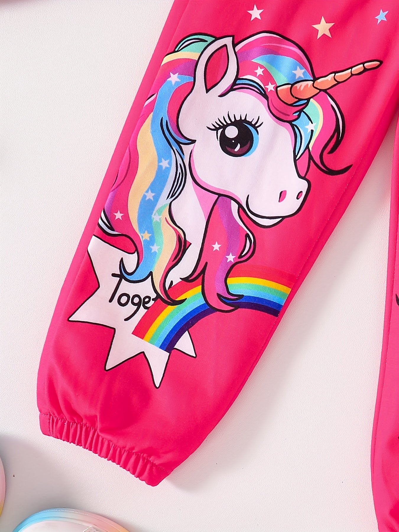 [Soft Girls' Two-Piece Set] Comfortable & Soft Two-Piece Set for Girls | Long-Sleeve Rainbow Horse & Star Print Sweatshirt with Elastic Waist Jogger Pants - Fashionable Activewear for Sweet Street Style & Outdoor Casual Wear