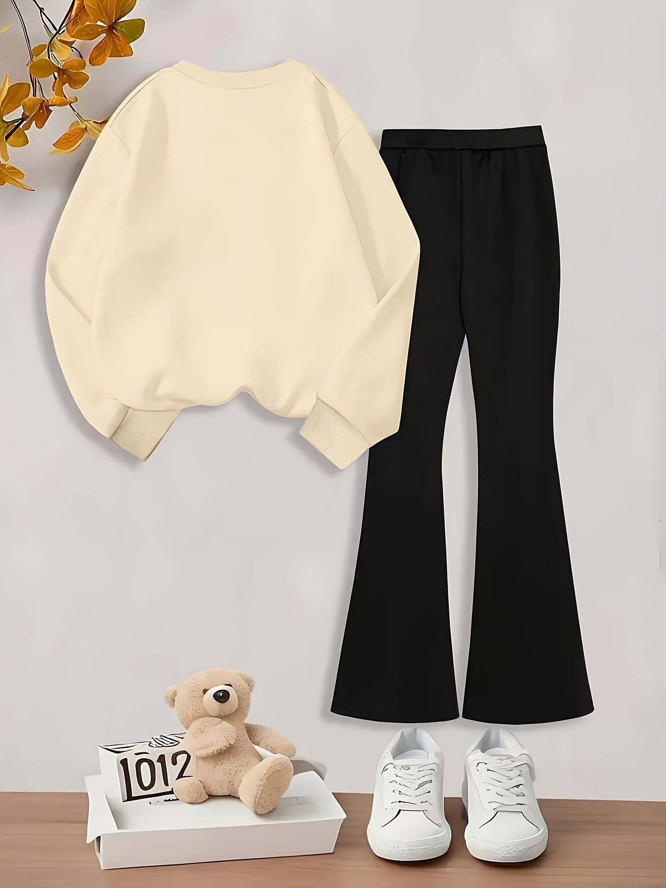 Girls' Gymnastics Dance Outfit Set - Heart Gymnast & Flared Pants with Handstand Pose Decor, Beige/Black/ Pink/Black/White/Gray/, Soft Light Beige-Friendly Fabric for K-POP Dance Practice, Gymnastics Performances, Casual Atti