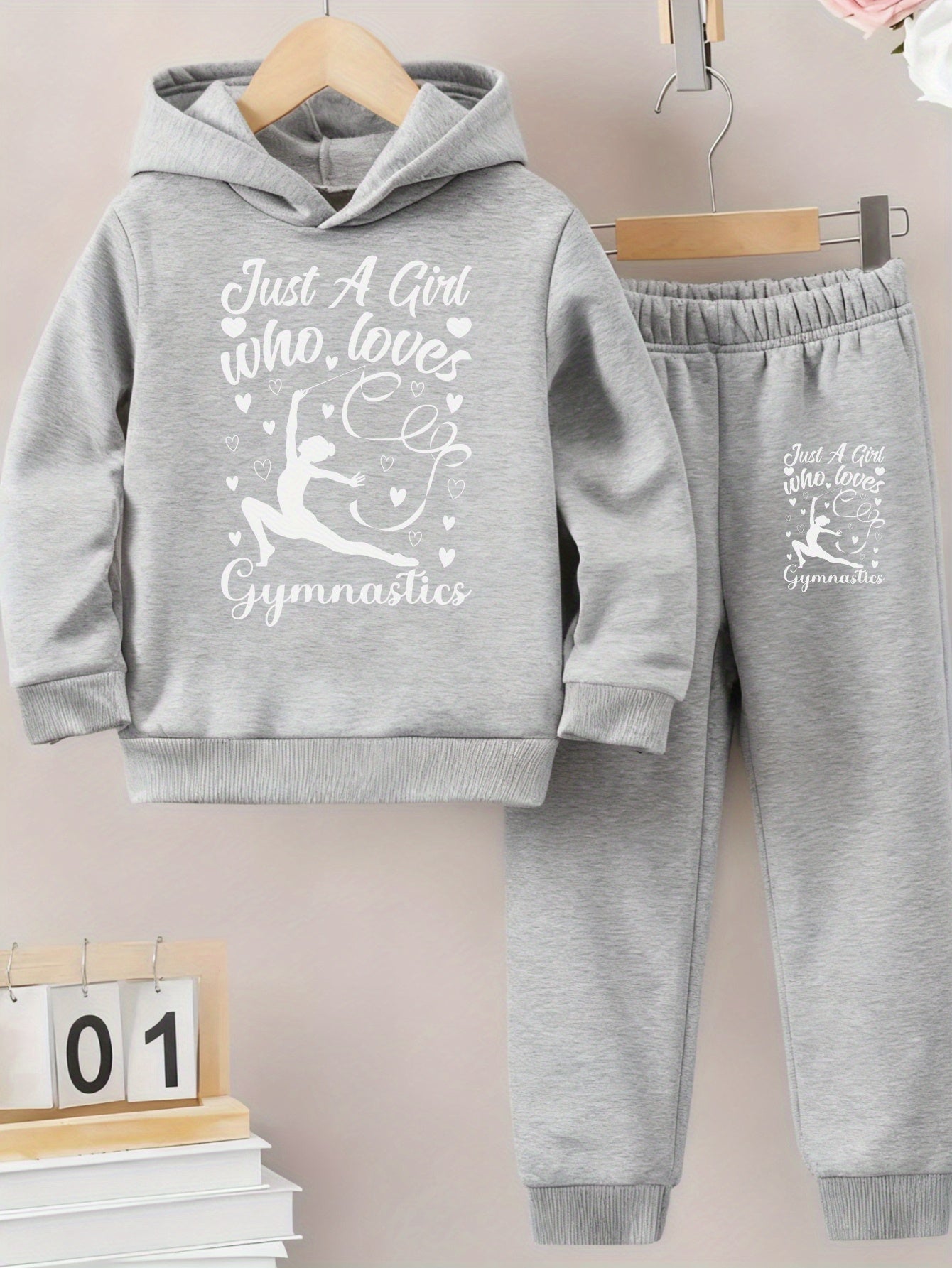 Girls Hoodie and Pants Set Black Just A Girl Who Loves Gymnastics Print Casual Wear for Gymnastics Practice and Everyday Outfits, Perfect for Outdoor
