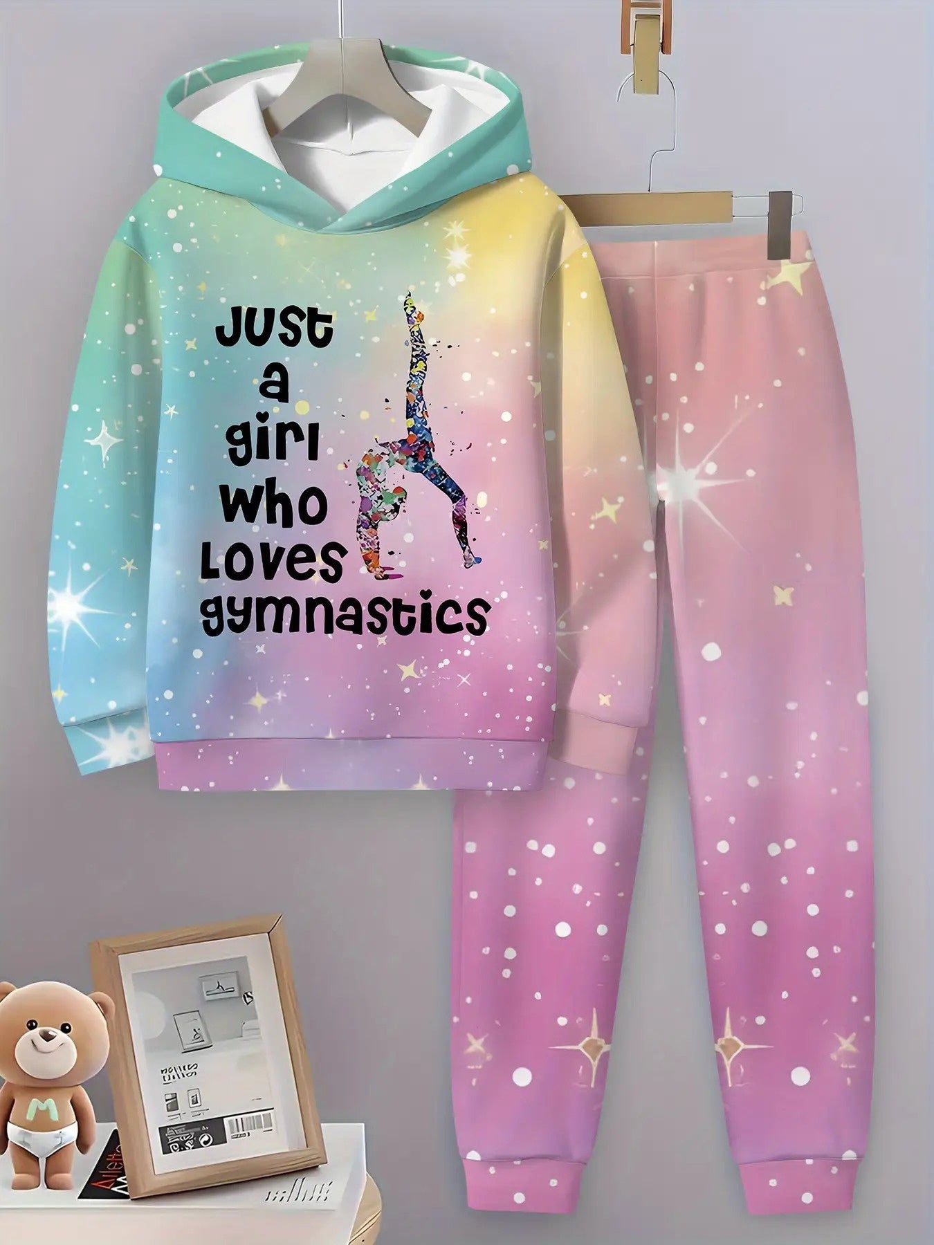 Girls' 2pcs Gymnastics-Themed Hoodie & Pants Set with 3D Gymnast Print & "Just a Girl Who Loves Gymnastics" Slogan - 100% Winter Warmth, Casual Sportswear for Outdoor Play, School & Gymnastics Practice - Ideal Gift for Young