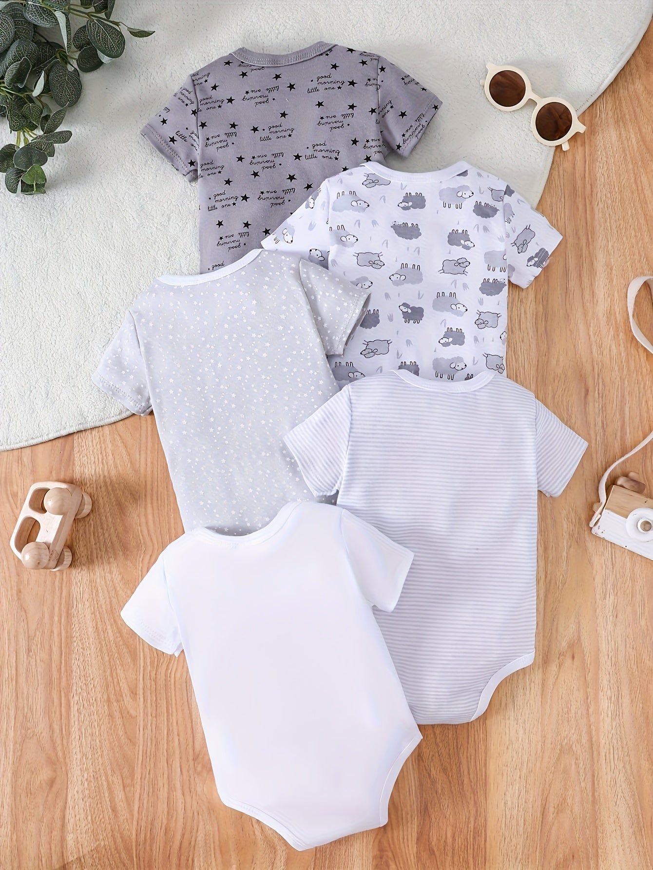 5pcs Newborn Baby Girl Outfits - Soft Cotton Sheep Romper Suit with Short-Sleeve Bodysuit, Button Closure Crawling Jumpsuit | All-Season Girl Clothing (Machine Washable) for home Wear & Photo Shoots - Adorable Sheep  for, Per