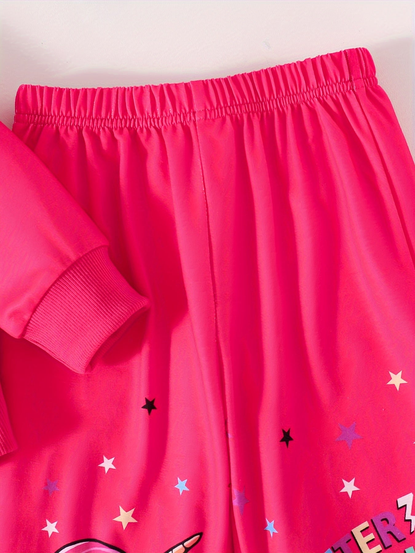 [Soft Girls' Two-Piece Set] Comfortable & Soft Two-Piece Set for Girls | Long-Sleeve Rainbow Horse & Star Print Sweatshirt with Elastic Waist Jogger Pants - Fashionable Activewear for Sweet Street Style & Outdoor Casual Wear