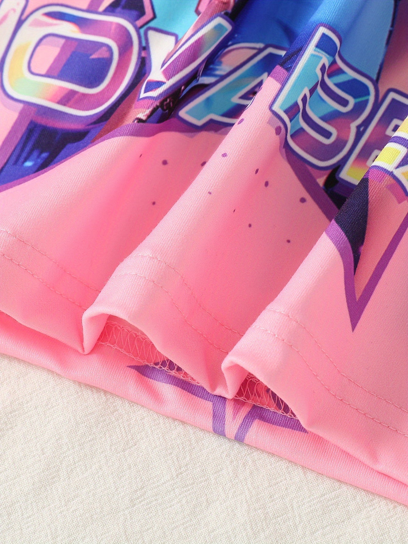 [Kpop Girls' Pajama Set] Kpop Girls' Pajama Set | Medium Stretch, Portrait Pattern, Crew Neck, Ages 8-12, All Seasons