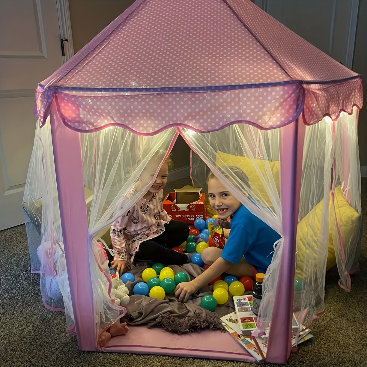 Large Castle Kids Play Tent, Pink, Indoor & Outdoor Playhouse, Ideal Gift for Halloween, Christmas & Easter, Fun Toys & Room Decor for Kids
