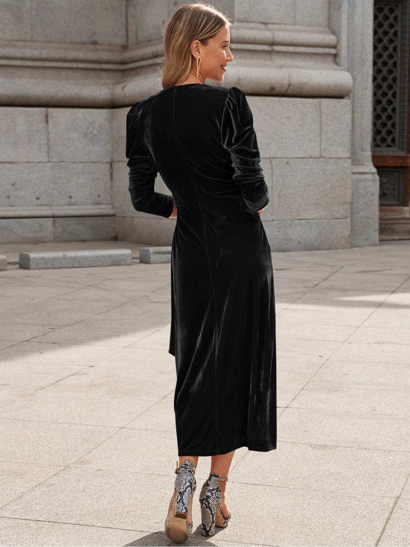 Women'S Elegant Long-Sleeved Evening Dress | French V-neck, Golden, Summer, Bodycon Fit