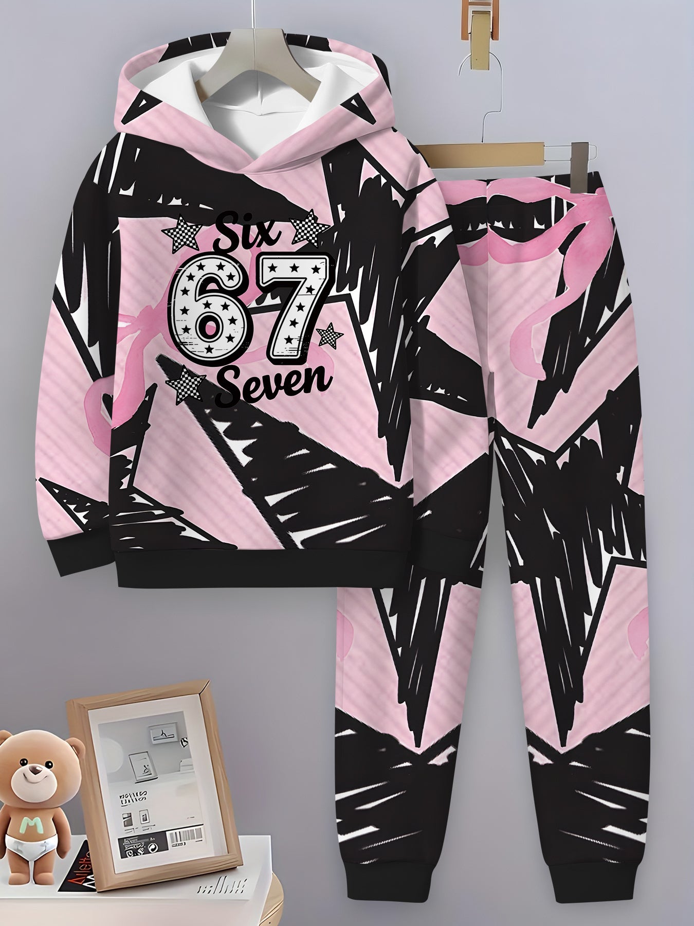 Pink and Black Graffiti Style 67 Set 2pcs Set for Girls 3D Printed Hoodie and Long Pants, Fashionable Trendy Casual Children's Clothing, Suitable for Girls Going Out, Perfect Gift for Girls, Perfect for Outdoor