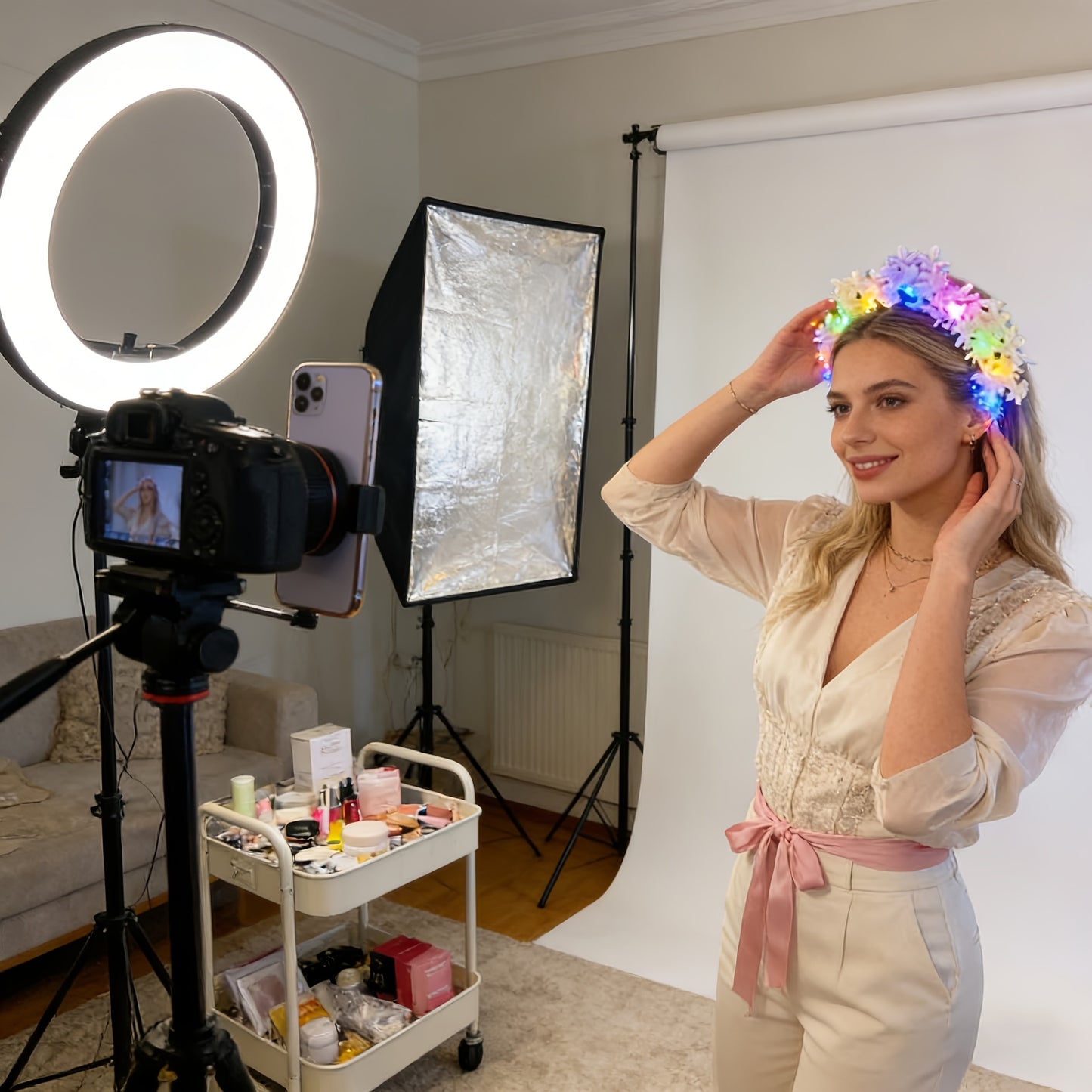 LED Illuminated Wreath with Soft Glow Lights - Shining Plastic Lavender Wreath Suitable for Christmas, Weddings, Birthdays, Bohemian Decor & Photobooth Props, Lightweight Portable for - Decoration, Christmas Decor