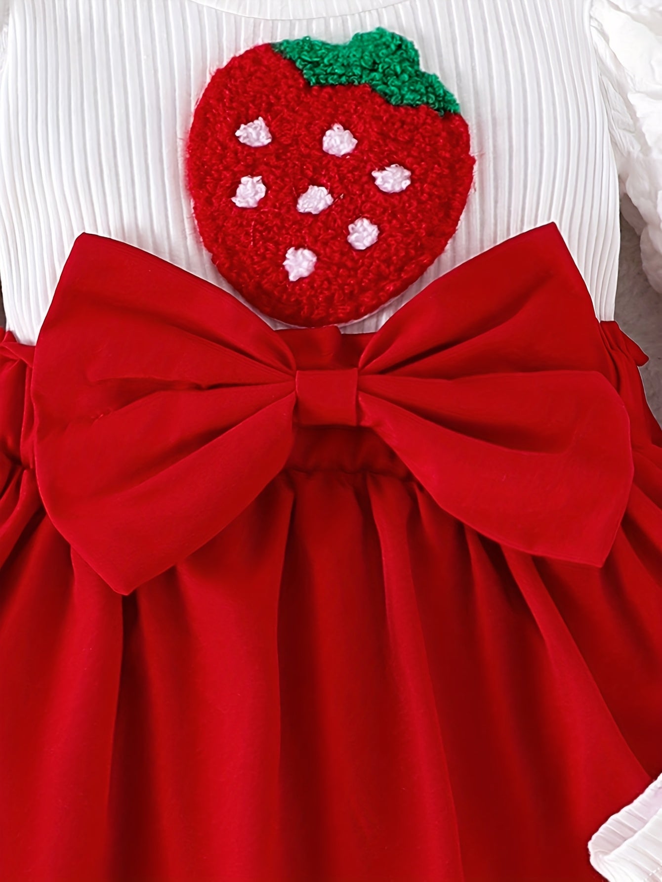 4pcs Baby Girl Adorable Strawberry Embroidered Big Bow Faux Two-Piece Bubble Sleeve Romper Set with Headband And Socks, Perfect for Outdoor