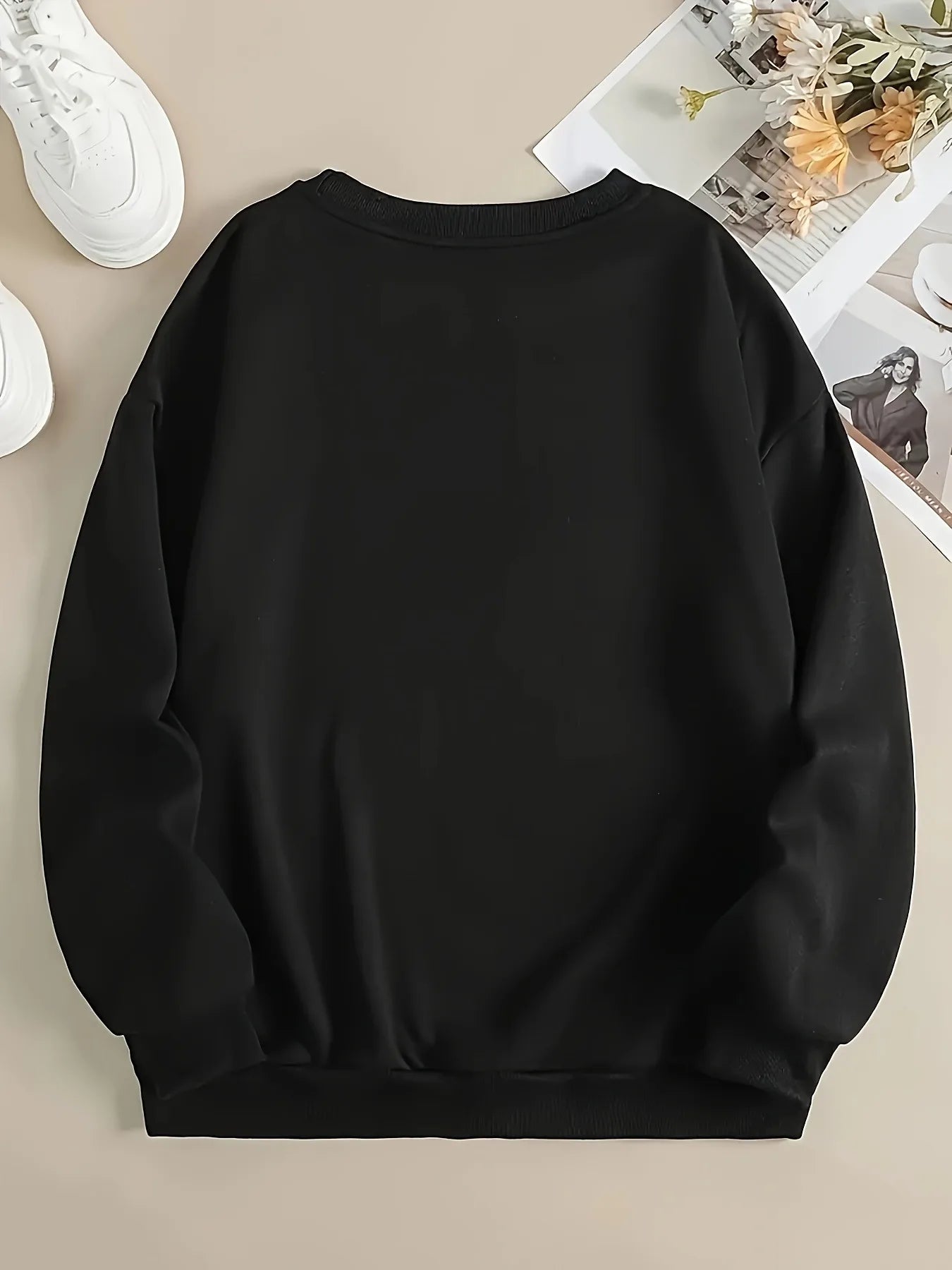 Guangdong Cozy Christmas Santa Graphic Sweatshirt Women