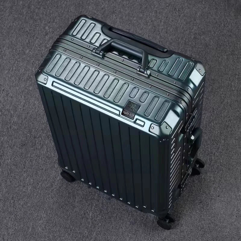 Ultra Sturdy Aluminum Frame Luggage Set With Universal Wheels