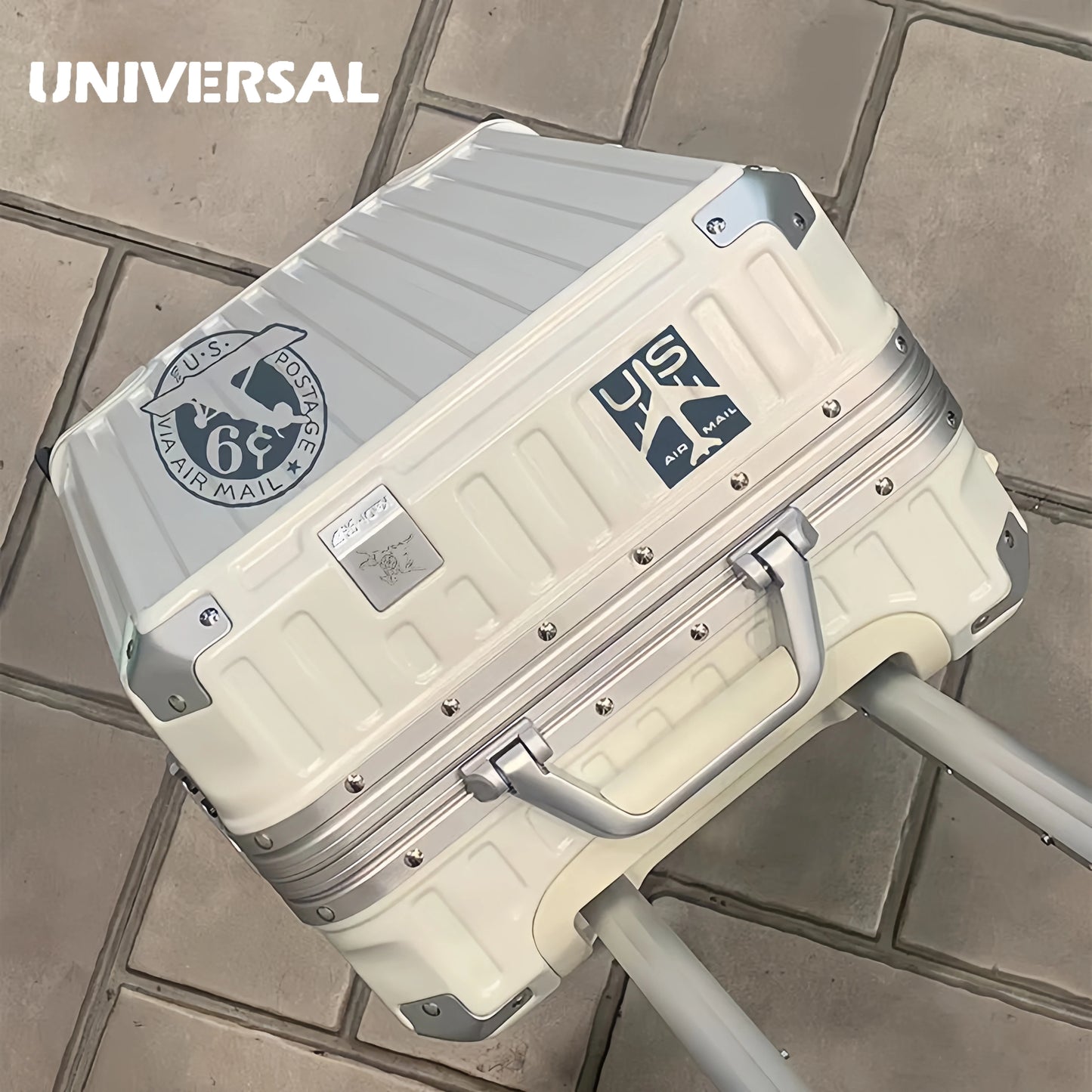 Ultra Sturdy Aluminum Frame Luggage Set With Universal Wheels