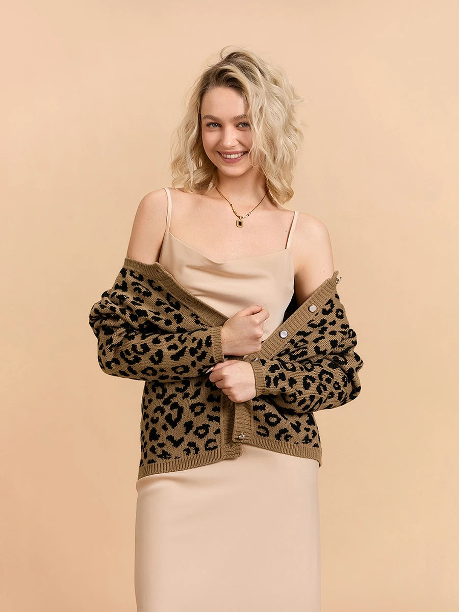 Women's Long Sleeve V Neck Button Down Cardigan Sweater With Pockets Cozy Fall Knit Jacket In Solid Color