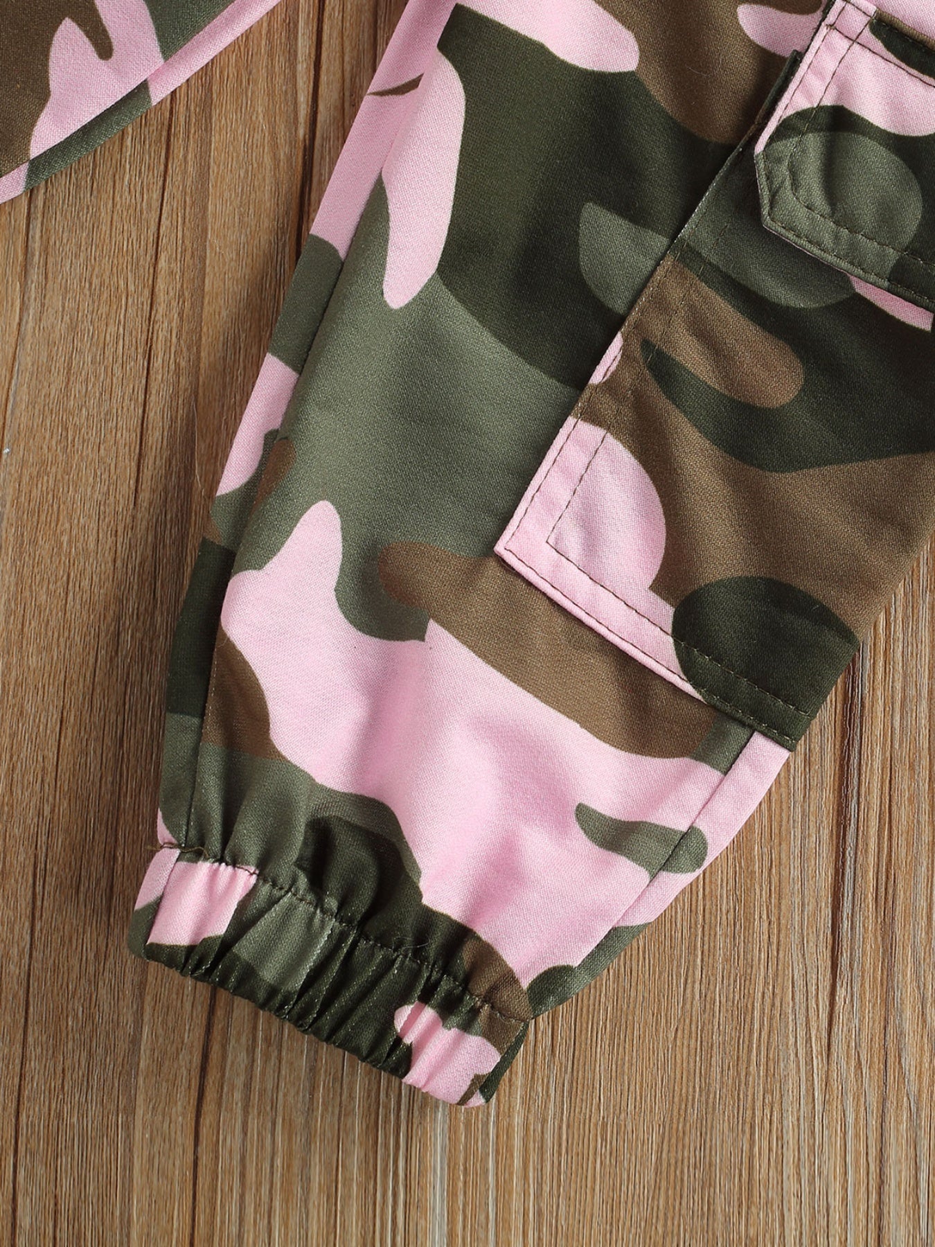 Girls 2pcs Clothes Set, Sleeveless Letter Printed High Neck Halter Tops with Camouflage Printed Long Pants