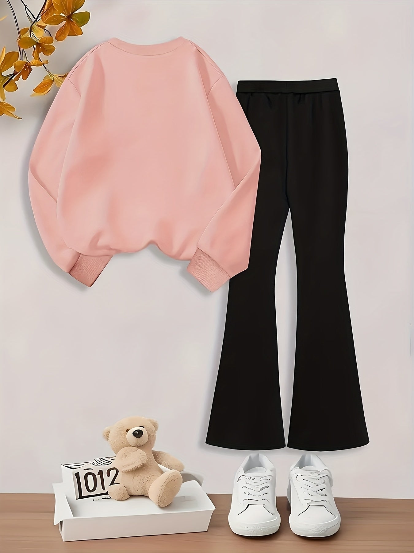 Girls' Gymnastics Dance Outfit Set - Heart Gymnast & Flared Pants with Handstand Pose Decor, Beige/Black/ Pink/Black/White/Gray/, Soft Light Beige-Friendly Fabric for K-POP Dance Practice, Gymnastics Performances, Casual Atti