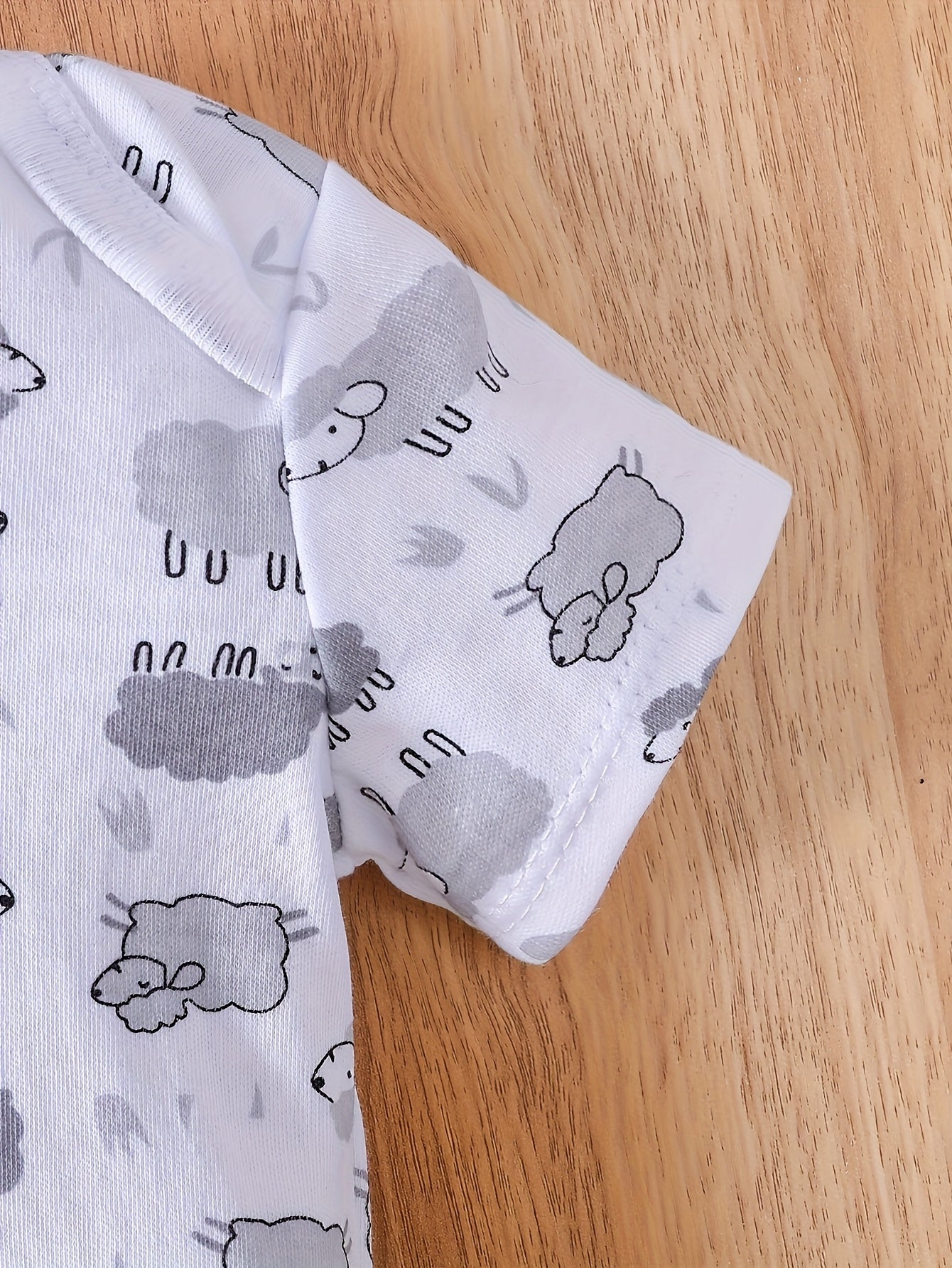 5pcs Newborn Baby Girl Outfits - Soft Cotton Sheep Romper Suit with Short-Sleeve Bodysuit, Button Closure Crawling Jumpsuit | All-Season Girl Clothing (Machine Washable) for home Wear & Photo Shoots - Adorable Sheep  for, Per