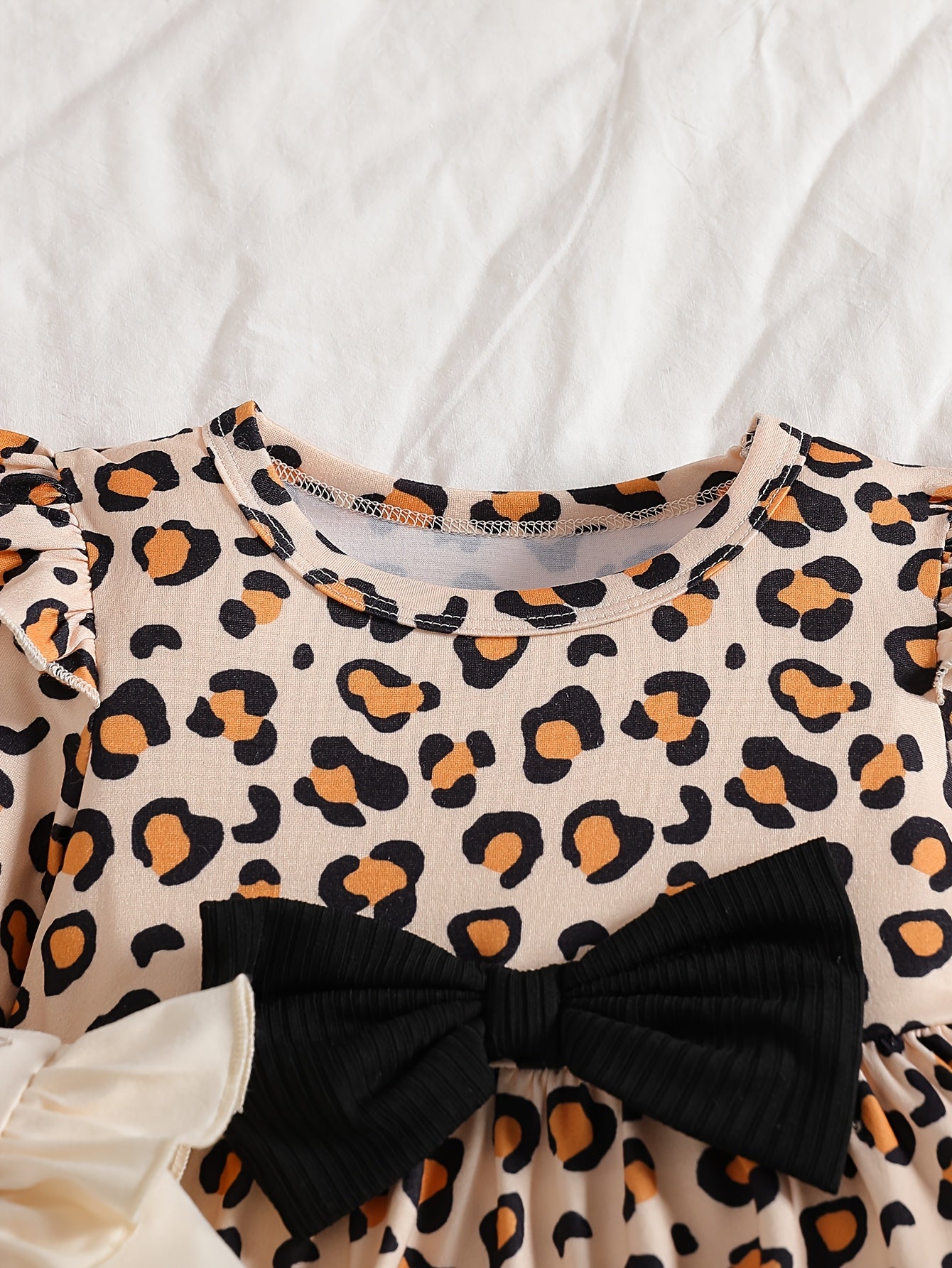 Baby Products, Newborn Baby Girl Clothing, Girl's Clothing, Baby Girl Autumn And Winter Flying Sleeves, Leopard Print Bow, Round Neck+same Series Long Single Pants 3pcs Combination Set, Children's Halloween , Halloween , Perf